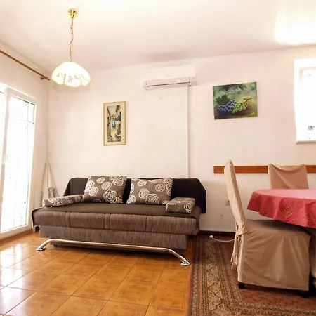 Fuer 4 Personen Ca 100 Qm In Premantura, Istrien Istrische Riviera Apartment *